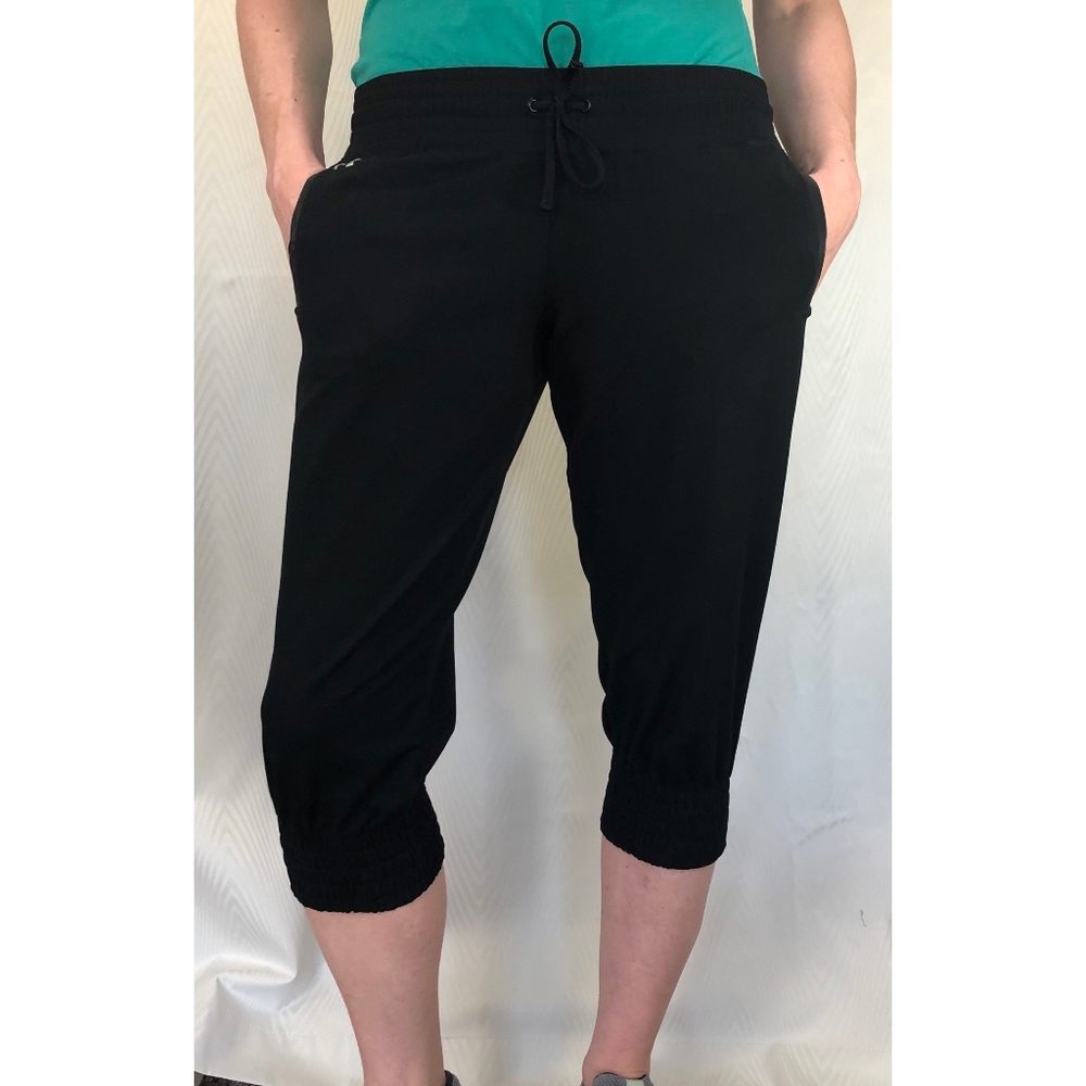 Under Armour Black Jogger Capris